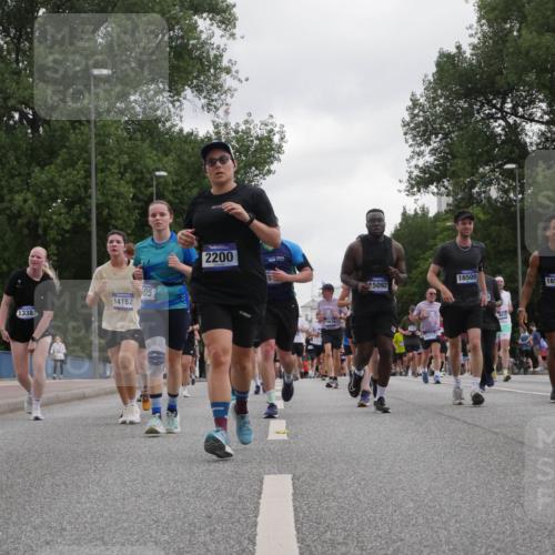 29.06.2025 - hella hamburg halbmarathon Luisa Fischer http://msf.ph/oto/8496212 29.06.2025 10:54:37 Kennedybrücke 1338, 14152, 505, 2200, 16500, 16501, 15092, 20372, 2380, 1930, 2380, 3838, 4771, 5286, 5289, 7012, 7769, 7938, 8410, 9166, 9167, 9933, 10636 meine-sportfotos.de