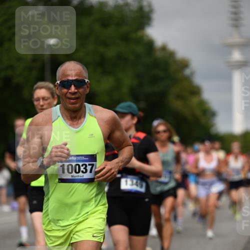 29.06.2025 - hella hamburg halbmarathon Dr. Thomas Lammeyer http://msf.ph/oto/8496213 29.06.2025 10:23:13 Kennedybrücke 1349, 1718, 2096, 2311, 2589, 2781, 2895, 3026, 3105, 3118, 3321, 3529, 3591, 3592, 4718, 4845, 5034, 5098, 5323, 6194, 6270, 6477, 6482, 7051, 7252, 7566, 7844, 8575, 8799, 9549, 9652, 9658, 9756, 9757, 9964, 10037, 10172, 10687, 10816, 11081 meine-sportfotos.de