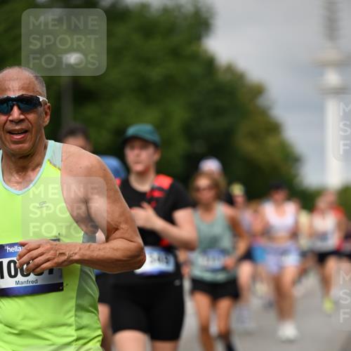 29.06.2025 - hella hamburg halbmarathon Dr. Thomas Lammeyer http://msf.ph/oto/8496238 29.06.2025 10:23:13 Kennedybrücke 1349, 1718, 2096, 2311, 2589, 2781, 2895, 3026, 3105, 3118, 3321, 3529, 3591, 3592, 4718, 4845, 5034, 5098, 5323, 6194, 6270, 6477, 6482, 7051, 7252, 7566, 7844, 8575, 8799, 9549, 9652, 9658, 9756, 9757, 9964, 10037, 10172, 10687, 10816, 11081 meine-sportfotos.de