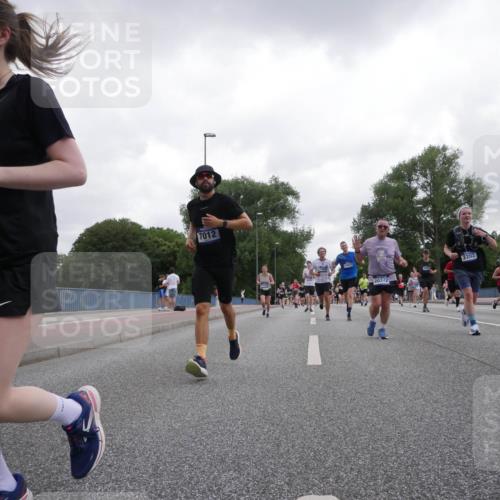 29.06.2025 - hella hamburg halbmarathon Luisa Fischer http://msf.ph/oto/8496340 29.06.2025 10:54:47 Kennedybrücke 38, 7012, 14937, 20372, 2202, 1617, 2202, 2380, 2484, 2485, 2778, 3838, 4652, 5286, 5289, 5357, 6945, 7012, 7938, 8410, 10521, 10552, 10636 meine-sportfotos.de