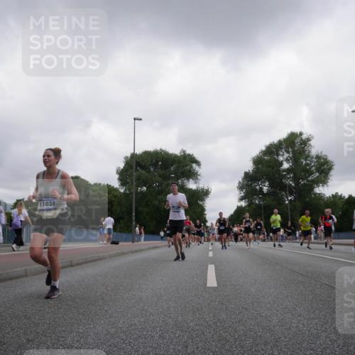 29.06.2025 - hella hamburg halbmarathon Luisa Fischer http://msf.ph/oto/8496377 29.06.2025 10:54:51 Kennedybrücke 11034, 12301, 166, 1617, 2202, 2484, 2485, 2736, 2778, 4652, 5357, 5716, 6091, 6945, 7992, 8621, 10521, 10552, 10673 meine-sportfotos.de