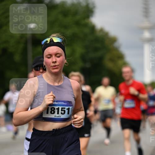 29.06.2025 - hella hamburg halbmarathon Dr. Thomas Lammeyer http://msf.ph/oto/8496419 29.06.2025 10:23:18 Kennedybrücke 1325, 1332, 1349, 1718, 1755, 2017, 2096, 2311, 2589, 2781, 2895, 3026, 3105, 3118, 3529, 4108, 4110, 4718, 4722, 4845, 5034, 5080, 5098, 5323, 5449, 6194, 6270, 6477, 6482, 6542, 6736, 7051, 7143, 7252, 7566, 7844, 8575, 8761, 9252, 9270, 9272, 9652, 9756, 9757, 9856, 9964, 10037, 10124, 10129, 10816, 11081 meine-sportfotos.de