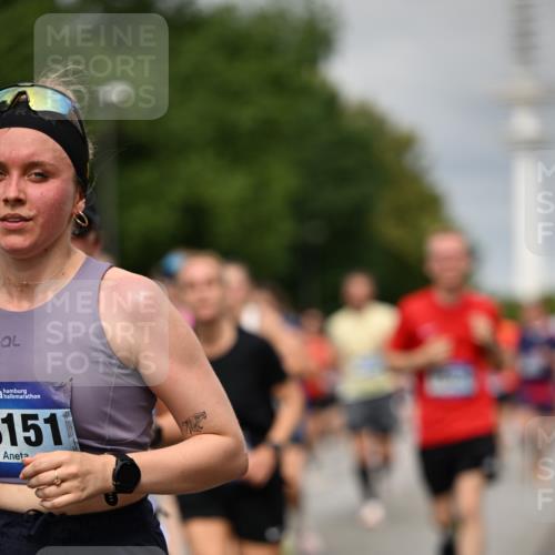 29.06.2025 - hella hamburg halbmarathon Dr. Thomas Lammeyer http://msf.ph/oto/8496435 29.06.2025 10:23:18 Kennedybrücke 1325, 1332, 1349, 1718, 1755, 2017, 2096, 2311, 2589, 2781, 2895, 3026, 3105, 3118, 3529, 4108, 4110, 4718, 4722, 4845, 5034, 5080, 5098, 5323, 5449, 6194, 6270, 6477, 6482, 6542, 6736, 7051, 7143, 7252, 7566, 7844, 8575, 8761, 9252, 9270, 9272, 9652, 9756, 9757, 9856, 9964, 10037, 10124, 10129, 10816, 11081 meine-sportfotos.de