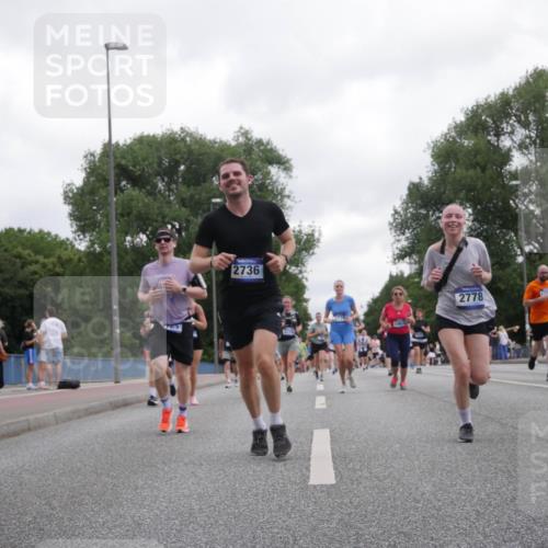 29.06.2025 - hella hamburg halbmarathon Luisa Fischer http://msf.ph/oto/8496441 29.06.2025 10:54:58 Kennedybrücke 2736, 2778, 12753, 6091, 1203, 1404, 1617, 2736, 2778, 3038, 5062, 5716, 6091, 6945, 7825, 7992, 8200, 8621, 10614, 10673 meine-sportfotos.de