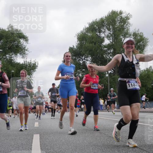 29.06.2025 - hella hamburg halbmarathon Luisa Fischer http://msf.ph/oto/8496475 29.06.2025 10:55:00 Kennedybrücke 14762, 4748, 7825, 1352, 16, 10614, 1187, 1725, 1203, 1404, 2736, 2778, 3038, 5062, 5716, 6091, 6954, 7770, 7771, 7825, 7992, 8200, 8621, 10614, 10673 meine-sportfotos.de