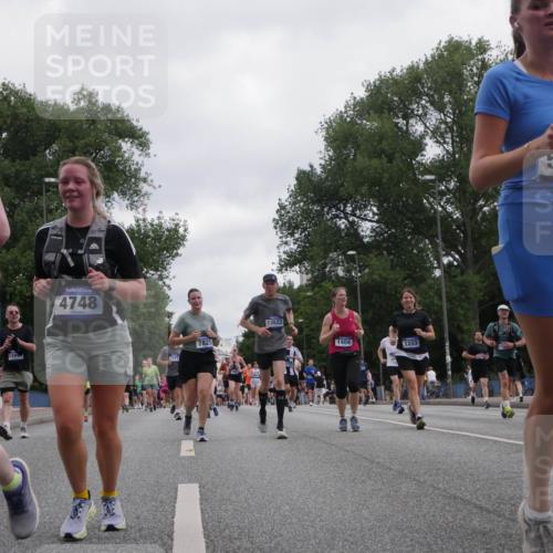 29.06.2025 - hella hamburg halbmarathon Luisa Fischer http://msf.ph/oto/8496490 29.06.2025 10:55:02 Kennedybrücke 4762, 116, 4748, 7771, 7825, 13522, 1404, 1203, 5716, 1276, 1203, 1404, 1418, 3038, 4878, 5062, 5716, 6091, 6954, 7770, 7771, 7825, 8040, 8200, 8621, 10614, 10673 meine-sportfotos.de
