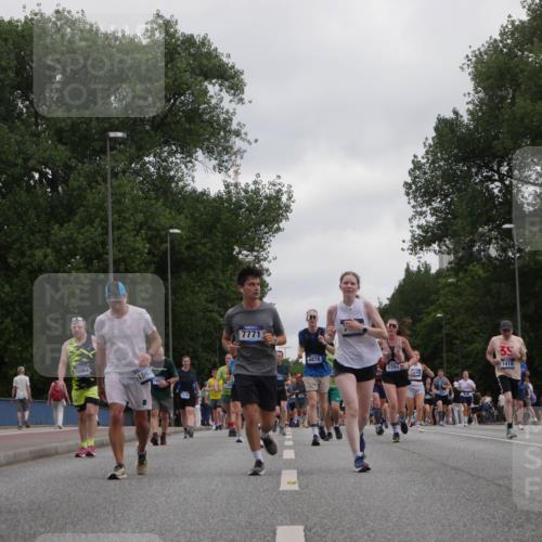 29.06.2025 - hella hamburg halbmarathon Luisa Fischer http://msf.ph/oto/8496537 29.06.2025 10:55:06 Kennedybrücke 7771, 15064, 166, 35, 16752, 4878, 5394, 1418, 1203, 1404, 1418, 3038, 4878, 5062, 5394, 5534, 6954, 7770, 7771, 7825, 8040, 8200, 9462, 10830 meine-sportfotos.de