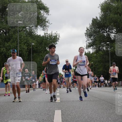 29.06.2025 - hella hamburg halbmarathon Luisa Fischer http://msf.ph/oto/8496550 29.06.2025 10:55:07 Kennedybrücke 15064, 1667, 14692, 7339, 7771, 4878, 7770, 35, 1418, 1203, 1404, 1418, 3038, 4878, 5062, 5394, 5534, 6954, 7770, 7771, 7825, 8040, 8200, 9462, 9590, 10830 meine-sportfotos.de