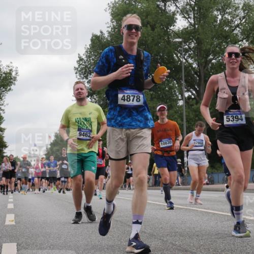 29.06.2025 - hella hamburg halbmarathon Luisa Fischer http://msf.ph/oto/8496590 29.06.2025 10:55:12 Kennedybrücke 9168, 9462, 9590, 4878, 10830, 17902, 5394, 1418, 1997, 3934, 4878, 5394, 5534, 6456, 6954, 7770, 7771, 7841, 8040, 9460, 9462, 9590, 10830 meine-sportfotos.de