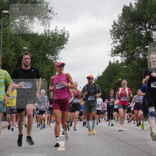 29.06.2025 - hella hamburg halbmarathon Luisa Fischer http://msf.ph/oto/8496673 29.06.2025 10:55:19 Kennedybrücke 59, 7305, 1828, 6234, 16015, 415, 147, 6947, 11609, 9582, 9594, 19106, 087, 529, 7841, 17327, 1997, 3934, 5534, 6456, 7841, 9460, 9582, 9583, 9590, 9594 meine-sportfotos.de