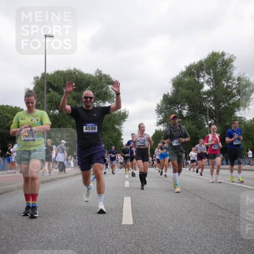 29.06.2025 - hella hamburg halbmarathon Luisa Fischer http://msf.ph/oto/8496717 29.06.2025 10:55:23 Kennedybrücke 605, 4598, 11608, 11609, 9582, 9583, 1997, 3934, 4087, 5291, 6456, 6961, 7691, 7841, 9220, 9582, 9583, 9594, 9673 meine-sportfotos.de