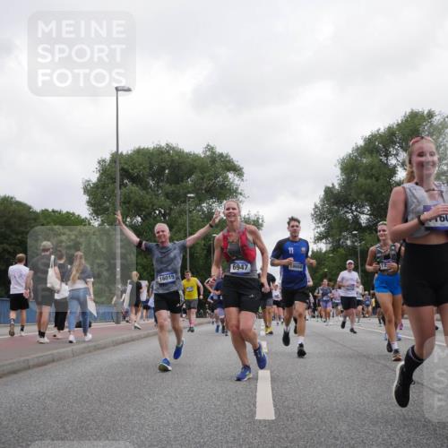 29.06.2025 - hella hamburg halbmarathon Luisa Fischer http://msf.ph/oto/8496743 29.06.2025 10:55:25 Kennedybrücke 16015, 6947, 11, 18668, 608, 9594, 4087, 4273, 5291, 6885, 6961, 7691, 9220, 9582, 9583, 9594, 9673 meine-sportfotos.de