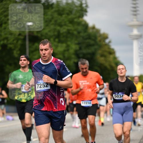 29.06.2025 - hella hamburg halbmarathon Dr. Thomas Lammeyer http://msf.ph/oto/8496751 29.06.2025 10:23:25 Kennedybrücke 1159, 1160, 1325, 1332, 1349, 1708, 1718, 1755, 2017, 2311, 2589, 2703, 2781, 2812, 2895, 3026, 3105, 3118, 3529, 4108, 4110, 4722, 5034, 5080, 5098, 5323, 5449, 6194, 6249, 6270, 6542, 6736, 7051, 7143, 7252, 7566, 7844, 8575, 8761, 9252, 9270, 9272, 9652, 9856, 10037, 10124, 10129, 11081 meine-sportfotos.de