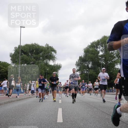 29.06.2025 - hella hamburg halbmarathon Luisa Fischer http://msf.ph/oto/8496760 29.06.2025 10:55:28 Kennedybrücke 4713, 4920, 4087, 18668, 4087, 4273, 5291, 6406, 6885, 6961, 7691, 8672, 9068, 9070, 9220, 9582, 9583, 9594, 9673, 9730, 10342, 10496 meine-sportfotos.de