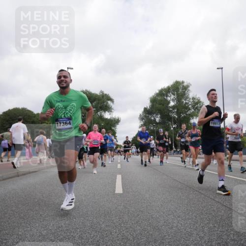 29.06.2025 - hella hamburg halbmarathon Luisa Fischer http://msf.ph/oto/8496818 29.06.2025 10:55:34 Kennedybrücke 17364, 4808, 18817, 1978, 3140, 4273, 4815, 5291, 6406, 6885, 6961, 6985, 8194, 8196, 8672, 9068, 9070, 9730, 10296, 10342, 10496 meine-sportfotos.de