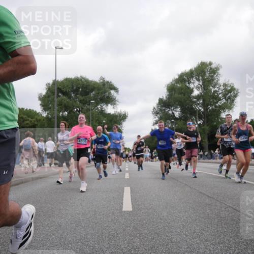 29.06.2025 - hella hamburg halbmarathon Luisa Fischer http://msf.ph/oto/8496821 29.06.2025 10:55:34 Kennedybrücke 4808, 10928, 1375, 10496, 1978, 3140, 4273, 4815, 5291, 6406, 6885, 6961, 6985, 8194, 8196, 8672, 9068, 9070, 9730, 10296, 10342, 10496 meine-sportfotos.de