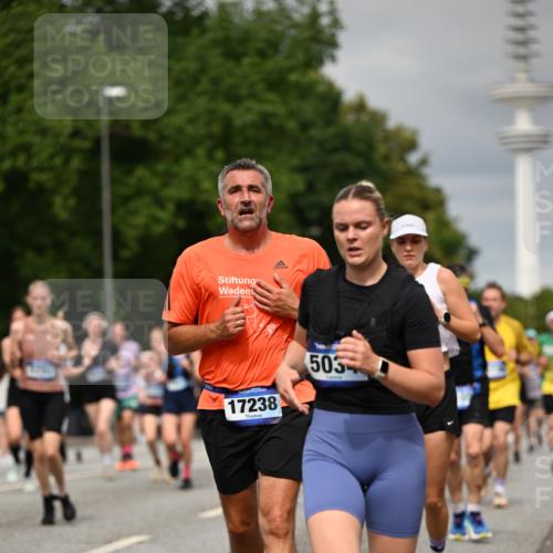29.06.2025 - hella hamburg halbmarathon Dr. Thomas Lammeyer http://msf.ph/oto/8496822 29.06.2025 10:23:26 Kennedybrücke 1159, 1160, 1325, 1332, 1349, 1708, 1718, 1755, 2017, 2311, 2589, 2703, 2781, 2812, 2895, 3026, 3105, 3118, 3529, 4108, 4110, 4722, 5034, 5080, 5098, 5323, 5449, 6249, 6270, 6542, 6736, 7051, 7143, 7252, 7566, 7844, 8575, 8761, 9252, 9270, 9272, 9652, 9856, 10124, 10129, 10540, 11081 meine-sportfotos.de