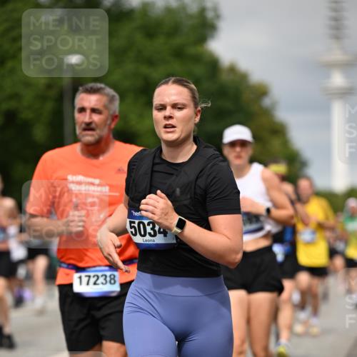 29.06.2025 - hella hamburg halbmarathon Dr. Thomas Lammeyer http://msf.ph/oto/8496862 29.06.2025 10:23:27 Kennedybrücke 1159, 1160, 1325, 1332, 1708, 1718, 1755, 2017, 2311, 2589, 2703, 2781, 2812, 2895, 3105, 3118, 3529, 4108, 4110, 4722, 5034, 5080, 5098, 5323, 5449, 6249, 6270, 6542, 6736, 7051, 7143, 7252, 7566, 7844, 8575, 8761, 9252, 9270, 9272, 9652, 9856, 10124, 10129, 10540, 11081 meine-sportfotos.de