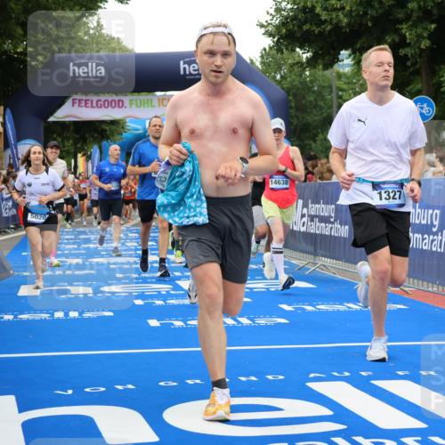 29.06.2025 - hella hamburg halbmarathon Strokosch-Dieckow http://msf.ph/oto/8496914 29.06.2025 10:54:55 Ziel 1327, 1506, 2884, 3652, 4249, 4616, 4938, 5020, 6433, 6994, 8514, 8698, 10266, 13988, 14638, 14660, 14750, 14845, 15126, 15156, 15879, 16047, 16623, 16868, 17261, 18181, 18325 meine-sportfotos.de