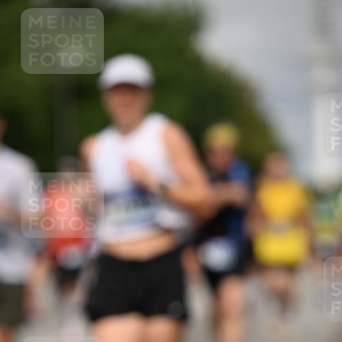 29.06.2025 - hella hamburg halbmarathon Dr. Thomas Lammeyer http://msf.ph/oto/8496932 29.06.2025 10:23:29 Kennedybrücke 1159, 1160, 1325, 1332, 1708, 1718, 1755, 2017, 2311, 2589, 2703, 2812, 2895, 3105, 3118, 3529, 4108, 4110, 4722, 5034, 5080, 5098, 5449, 6249, 6270, 6542, 6736, 7051, 7143, 7252, 7566, 7844, 8575, 8761, 8778, 9252, 9270, 9272, 9652, 9856, 10124, 10129, 10540, 11081 meine-sportfotos.de