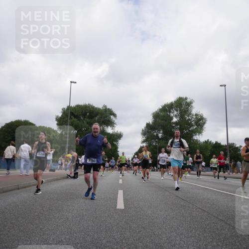 29.06.2025 - hella hamburg halbmarathon Luisa Fischer http://msf.ph/oto/8496940 29.06.2025 10:55:46 Kennedybrücke 15205, 3140, 16807, 1369, 2308, 3140, 3645, 5262, 6671, 6985, 7682, 7737, 10296, 10634 meine-sportfotos.de
