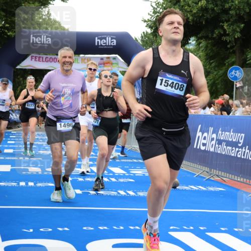 29.06.2025 - hella hamburg halbmarathon Strokosch-Dieckow http://msf.ph/oto/8496979 29.06.2025 10:54:42 Ziel 1125, 1496, 2029, 2561, 3310, 4231, 6587, 7478, 8449, 9012, 9227, 10040, 10044, 10368, 10376, 12186, 12489, 13147, 14239, 15389, 15408, 15584, 17231, 17765, 19000 meine-sportfotos.de