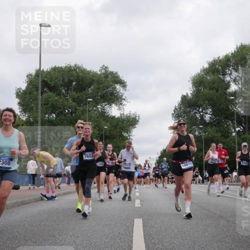 29.06.2025 - hella hamburg halbmarathon Luisa Fischer http://msf.ph/oto/8497023 29.06.2025 10:55:54 Kennedybrücke 2308, 7682, 13286, 7812, 13538, 18615, 8251, 5906, 8250, 2593, 2308, 2593, 3645, 6671, 7682, 8250, 8251, 10600, 10634, 10693, 10884 meine-sportfotos.de