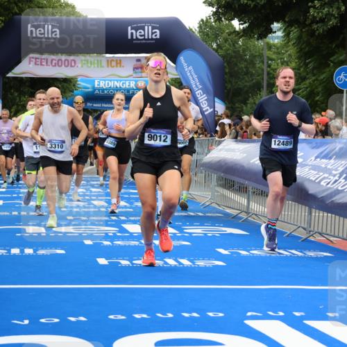 29.06.2025 - hella hamburg halbmarathon Strokosch-Dieckow http://msf.ph/oto/8497063 29.06.2025 10:54:37 Ziel 1125, 1496, 2474, 2561, 3310, 5259, 6587, 7478, 8449, 8798, 9012, 9227, 10040, 10368, 10376, 12489, 12607, 13147, 14239, 15389, 15408, 15584, 17231, 17765, 19000 meine-sportfotos.de