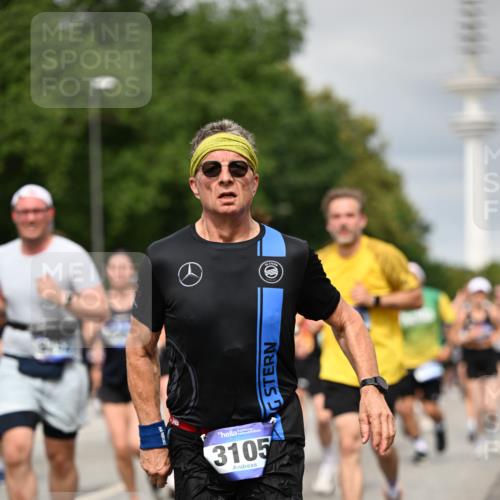 29.06.2025 - hella hamburg halbmarathon Dr. Thomas Lammeyer http://msf.ph/oto/8497074 29.06.2025 10:23:30 Kennedybrücke 1159, 1160, 1325, 1332, 1708, 1718, 1755, 2017, 2311, 2589, 2703, 2812, 2895, 3105, 3118, 3529, 4108, 4110, 4722, 5034, 5080, 5098, 5449, 6249, 6270, 6542, 6736, 7143, 7252, 7566, 7844, 8575, 8761, 8778, 9252, 9270, 9272, 9652, 9856, 10124, 10129, 10540, 10966, 11081 meine-sportfotos.de