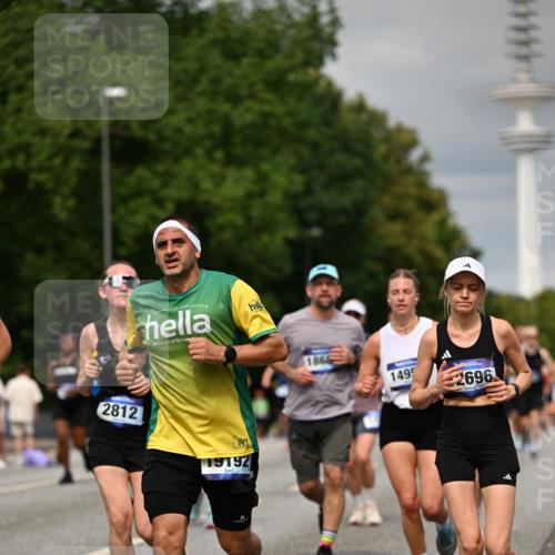 29.06.2025 - hella hamburg halbmarathon Dr. Thomas Lammeyer http://msf.ph/oto/8497231 29.06.2025 10:23:35 Kennedybrücke 1159, 1160, 1325, 1332, 1708, 1718, 1755, 2017, 2405, 2589, 2703, 2795, 2812, 2895, 2993, 2995, 3105, 3118, 3446, 4108, 4110, 4170, 4722, 5034, 5080, 5178, 5449, 6249, 6270, 6542, 6736, 7143, 7249, 7252, 8427, 8537, 8761, 8778, 9252, 9270, 9272, 9856, 10124, 10129, 10540, 10966, 11081 meine-sportfotos.de