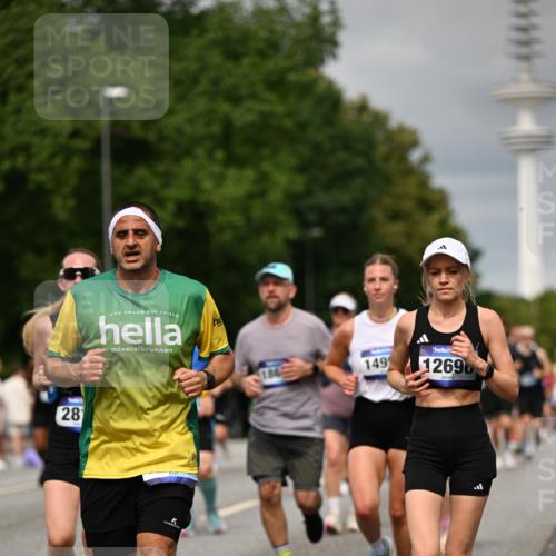 29.06.2025 - hella hamburg halbmarathon Dr. Thomas Lammeyer http://msf.ph/oto/8497251 29.06.2025 10:23:35 Kennedybrücke 1159, 1160, 1325, 1332, 1708, 1718, 1755, 2017, 2405, 2589, 2703, 2795, 2812, 2895, 2993, 2995, 3105, 3118, 3446, 4108, 4110, 4170, 4722, 5034, 5080, 5178, 5449, 6249, 6270, 6542, 6736, 7143, 7249, 7252, 8427, 8537, 8761, 8778, 9252, 9270, 9272, 9856, 10124, 10129, 10540, 10966, 11081 meine-sportfotos.de