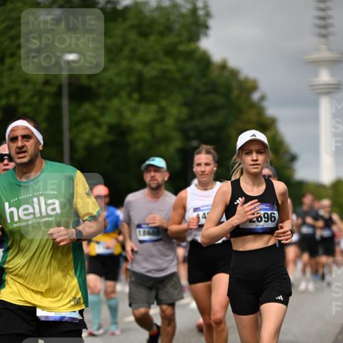 29.06.2025 - hella hamburg halbmarathon Dr. Thomas Lammeyer http://msf.ph/oto/8497268 29.06.2025 10:23:35 Kennedybrücke 1159, 1160, 1325, 1332, 1708, 1718, 1755, 2017, 2405, 2589, 2703, 2795, 2812, 2895, 2993, 2995, 3105, 3118, 3446, 4108, 4110, 4170, 4722, 5034, 5080, 5178, 5449, 6249, 6270, 6542, 6736, 7143, 7249, 7252, 8427, 8537, 8761, 8778, 9252, 9270, 9272, 9856, 10124, 10129, 10540, 10966, 11081 meine-sportfotos.de
