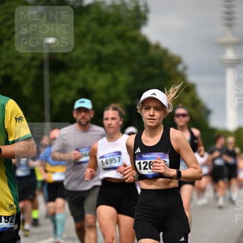 29.06.2025 - hella hamburg halbmarathon Dr. Thomas Lammeyer http://msf.ph/oto/8497305 29.06.2025 10:23:36 Kennedybrücke 1159, 1160, 1325, 1332, 1708, 1755, 2017, 2405, 2589, 2703, 2795, 2812, 2895, 2993, 2995, 3105, 3118, 3446, 4108, 4110, 4170, 4722, 5034, 5080, 5178, 5397, 5429, 5449, 6249, 6270, 6542, 6736, 7143, 7249, 7252, 8427, 8537, 8761, 8778, 9252, 9270, 9272, 9856, 10124, 10129, 10540, 10966, 11081 meine-sportfotos.de