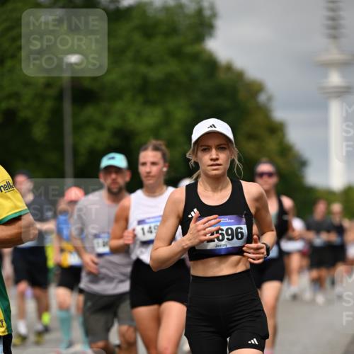 29.06.2025 - hella hamburg halbmarathon Dr. Thomas Lammeyer http://msf.ph/oto/8497309 29.06.2025 10:23:36 Kennedybrücke 1159, 1160, 1325, 1332, 1708, 1755, 2017, 2405, 2589, 2703, 2795, 2812, 2895, 2993, 2995, 3105, 3118, 3446, 4108, 4110, 4170, 4722, 5034, 5080, 5178, 5397, 5429, 5449, 6249, 6270, 6542, 6736, 7143, 7249, 7252, 8427, 8537, 8761, 8778, 9252, 9270, 9272, 9856, 10124, 10129, 10540, 10966, 11081 meine-sportfotos.de
