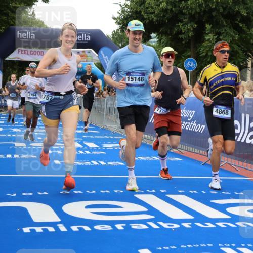 29.06.2025 - hella hamburg halbmarathon Strokosch-Dieckow http://msf.ph/oto/8497453 29.06.2025 10:54:29 Ziel 1442, 2474, 3426, 3794, 4635, 4868, 5259, 6511, 7129, 8772, 8798, 9012, 10040, 10368, 10376, 11009, 11797, 11799, 12321, 12362, 12607, 15146, 16327, 19067 meine-sportfotos.de