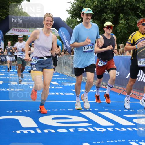 29.06.2025 - hella hamburg halbmarathon Strokosch-Dieckow http://msf.ph/oto/8497476 29.06.2025 10:54:29 Ziel 1442, 2474, 3426, 3794, 4635, 4868, 5259, 6511, 7129, 8772, 8798, 9012, 10040, 10368, 10376, 11009, 11797, 11799, 12321, 12362, 12607, 15146, 16327, 19067 meine-sportfotos.de