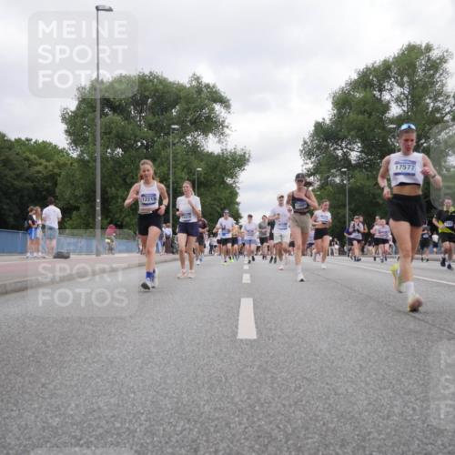 29.06.2025 - hella hamburg halbmarathon Luisa Fischer http://msf.ph/oto/8497496 29.06.2025 10:56:42 Kennedybrücke 12219, 14419, 13489, 17577, 1831, 1753, 2291, 6041, 6044, 7890, 8414, 8515, 9545 meine-sportfotos.de