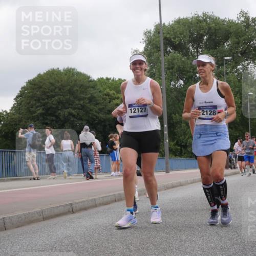 29.06.2025 - hella hamburg halbmarathon Luisa Fischer http://msf.ph/oto/8497638 29.06.2025 10:56:54 Kennedybrücke 12127, 2128, 9685, 11948, 3226, 4591, 5562, 6913, 7068, 7611, 7876, 8212, 8906, 9103, 9545, 9685 meine-sportfotos.de