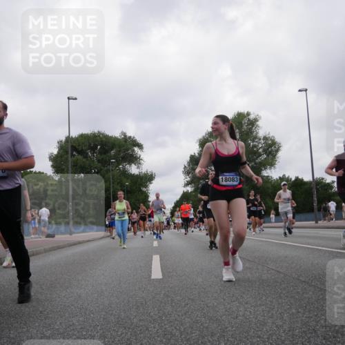 29.06.2025 - hella hamburg halbmarathon Luisa Fischer http://msf.ph/oto/8497660 29.06.2025 10:56:56 Kennedybrücke 18083, 82, 1900, 2528, 2701, 3226, 4591, 5562, 6913, 7068, 7611, 7876, 8212, 8906, 9103, 9685, 10175 meine-sportfotos.de