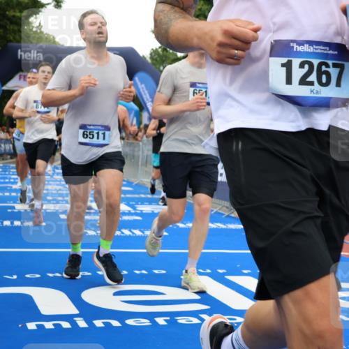 29.06.2025 - hella hamburg halbmarathon Strokosch-Dieckow http://msf.ph/oto/8497800 29.06.2025 10:54:22 Ziel 1267, 1442, 3103, 3426, 3794, 3861, 4635, 4868, 6511, 6512, 7129, 7274, 8223, 8772, 11009, 11430, 11797, 11799, 12321, 12362, 13289, 13803, 15146, 15946, 16327, 16527, 16574, 16750, 16879, 17087, 17698, 18268, 19067 meine-sportfotos.de