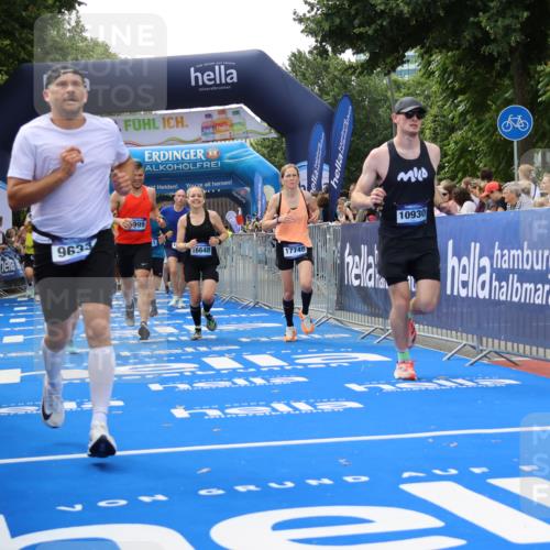 29.06.2025 - hella hamburg halbmarathon Strokosch-Dieckow http://msf.ph/oto/8497804 29.06.2025 10:44:08 Ziel 1391, 1415, 1558, 2816, 3021, 4999, 5231, 5884, 6705, 7005, 8722, 9081, 9633, 10193, 10930, 11346, 12159, 13123, 14686, 14687, 15225, 15280, 16301, 16316, 16506, 16648, 16697, 17748, 17977, 18004, 18691 meine-sportfotos.de