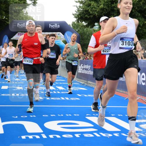 29.06.2025 - hella hamburg halbmarathon Strokosch-Dieckow http://msf.ph/oto/8497959 29.06.2025 10:54:17 Ziel 1267, 1442, 3103, 3177, 3426, 3861, 3898, 4635, 6082, 6084, 6443, 6511, 6512, 7274, 8223, 8772, 11430, 12213, 12362, 13033, 13289, 13803, 15169, 15524, 15946, 16327, 16527, 16574, 16750, 16780, 16879, 17087, 17698, 18268 meine-sportfotos.de