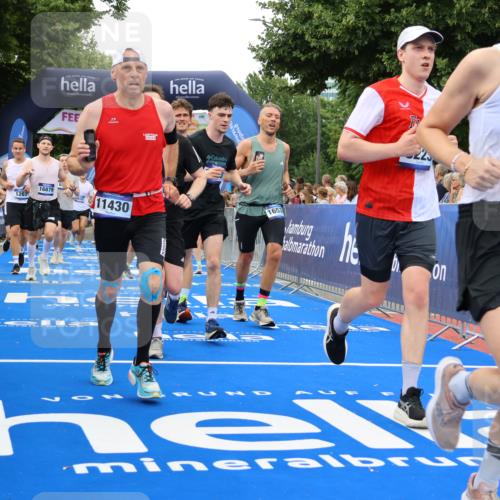 29.06.2025 - hella hamburg halbmarathon Strokosch-Dieckow http://msf.ph/oto/8497990 29.06.2025 10:54:17 Ziel 1267, 1442, 3103, 3177, 3426, 3861, 3898, 4635, 6082, 6084, 6443, 6511, 6512, 7274, 8223, 8772, 11430, 12213, 12362, 13033, 13289, 13803, 15169, 15524, 15946, 16327, 16527, 16574, 16750, 16780, 16879, 17087, 17698, 18268 meine-sportfotos.de