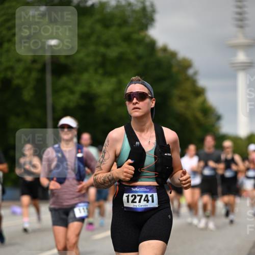 29.06.2025 - hella hamburg halbmarathon Dr. Thomas Lammeyer http://msf.ph/oto/8498030 29.06.2025 10:23:38 Kennedybrücke 1159, 1160, 1325, 1332, 1708, 1755, 2017, 2405, 2589, 2703, 2795, 2812, 2895, 2918, 2993, 2995, 3105, 3118, 3446, 4108, 4110, 4170, 4722, 5080, 5178, 5397, 5429, 5449, 6249, 6270, 6542, 6736, 6939, 7143, 7248, 7249, 7836, 8427, 8537, 8761, 8778, 9252, 9270, 9272, 9856, 10124, 10129, 10540, 10594, 10966, 11247 meine-sportfotos.de