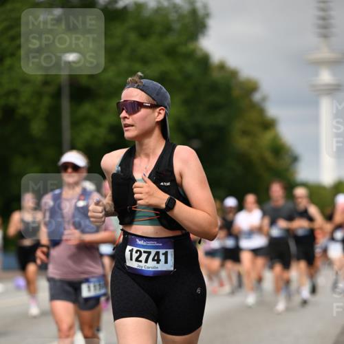 29.06.2025 - hella hamburg halbmarathon Dr. Thomas Lammeyer http://msf.ph/oto/8498037 29.06.2025 10:23:39 Kennedybrücke 1159, 1160, 1325, 1332, 1708, 1755, 2017, 2405, 2589, 2703, 2795, 2812, 2895, 2918, 2993, 2995, 3105, 3118, 3446, 4108, 4110, 4170, 4722, 5080, 5178, 5397, 5429, 5449, 6249, 6270, 6542, 6736, 6939, 7143, 7248, 7249, 7836, 8427, 8537, 8761, 8778, 9252, 9270, 9272, 9856, 10124, 10129, 10540, 10594, 10966, 11247 meine-sportfotos.de