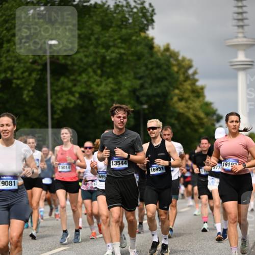 29.06.2025 - hella hamburg halbmarathon Dr. Thomas Lammeyer http://msf.ph/oto/8498162 29.06.2025 10:23:42 Kennedybrücke 1159, 1160, 1325, 1332, 1708, 1755, 2017, 2405, 2703, 2795, 2812, 2918, 2993, 2995, 3446, 3631, 4108, 4110, 4170, 4722, 4979, 5080, 5178, 5397, 5429, 5449, 6249, 6542, 6736, 6939, 7143, 7248, 7249, 7836, 8427, 8537, 8761, 8778, 9252, 9270, 9272, 9856, 10124, 10129, 10540, 10594, 10966, 11247 meine-sportfotos.de