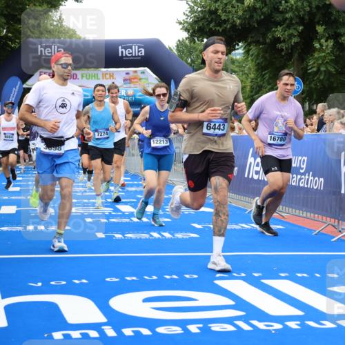 29.06.2025 - hella hamburg halbmarathon Strokosch-Dieckow http://msf.ph/oto/8498225 29.06.2025 10:54:11 Ziel 1410, 3103, 3177, 3208, 3209, 3861, 3898, 5638, 6082, 6084, 6294, 6443, 6581, 7274, 8223, 8390, 9791, 11430, 12213, 13033, 13397, 13794, 13803, 15169, 15524, 16527, 16574, 16750, 16780, 16871, 17087 meine-sportfotos.de