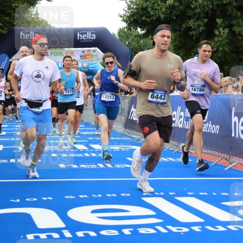 29.06.2025 - hella hamburg halbmarathon Strokosch-Dieckow http://msf.ph/oto/8498251 29.06.2025 10:54:12 Ziel 1410, 3103, 3177, 3208, 3209, 3861, 3898, 5638, 6082, 6084, 6294, 6443, 6581, 7274, 8223, 8390, 9791, 11430, 12213, 13033, 13397, 13794, 13803, 15169, 15524, 16527, 16574, 16750, 16780, 16871, 16879, 17087 meine-sportfotos.de