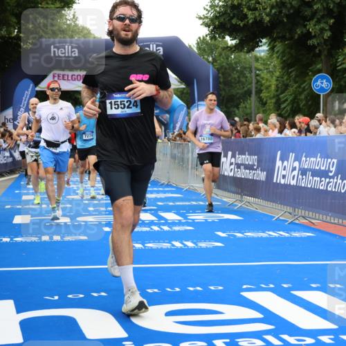 29.06.2025 - hella hamburg halbmarathon Strokosch-Dieckow http://msf.ph/oto/8498297 29.06.2025 10:54:10 Ziel 1410, 3103, 3177, 3208, 3209, 3861, 3898, 5638, 6082, 6084, 6294, 6443, 6581, 7274, 8223, 8390, 9791, 11430, 11499, 12213, 12379, 13033, 13397, 13794, 13803, 15169, 15524, 16527, 16780, 16871, 17087 meine-sportfotos.de