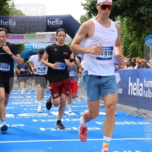 29.06.2025 - hella hamburg halbmarathon Strokosch-Dieckow http://msf.ph/oto/8498340 29.06.2025 10:44:01 Ziel 1391, 1558, 2816, 3021, 4981, 6705, 8063, 8900, 9081, 9633, 10193, 10596, 10930, 11346, 12438, 13123, 15383, 16506, 16549, 16648, 16697, 17403, 17516, 17977, 18004 meine-sportfotos.de
